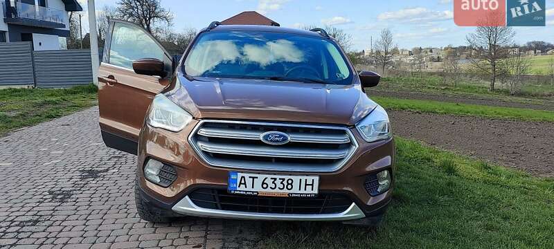 Позашляховик / Кросовер Ford Escape 2016 в Івано-Франківську
