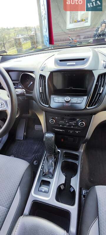 Позашляховик / Кросовер Ford Escape 2016 в Івано-Франківську