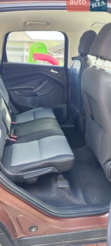 Позашляховик / Кросовер Ford Escape 2016 в Івано-Франківську