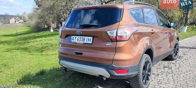 Позашляховик / Кросовер Ford Escape 2016 в Івано-Франківську