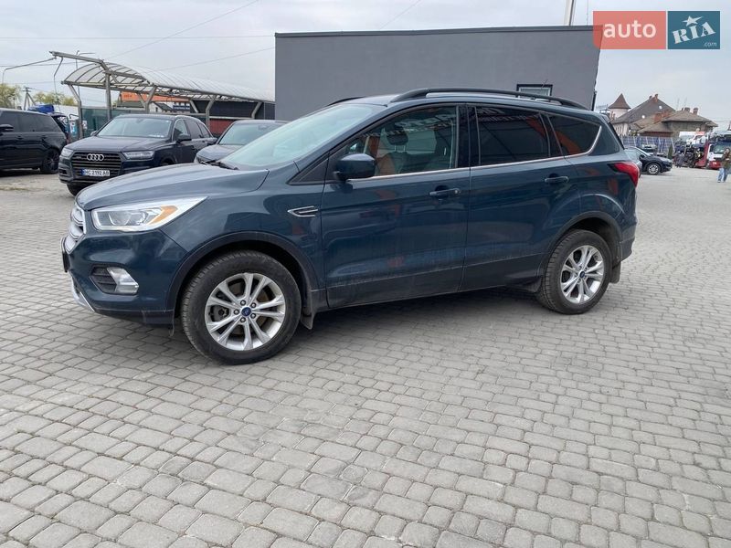 Позашляховик / Кросовер Ford Escape 2019 в Львові