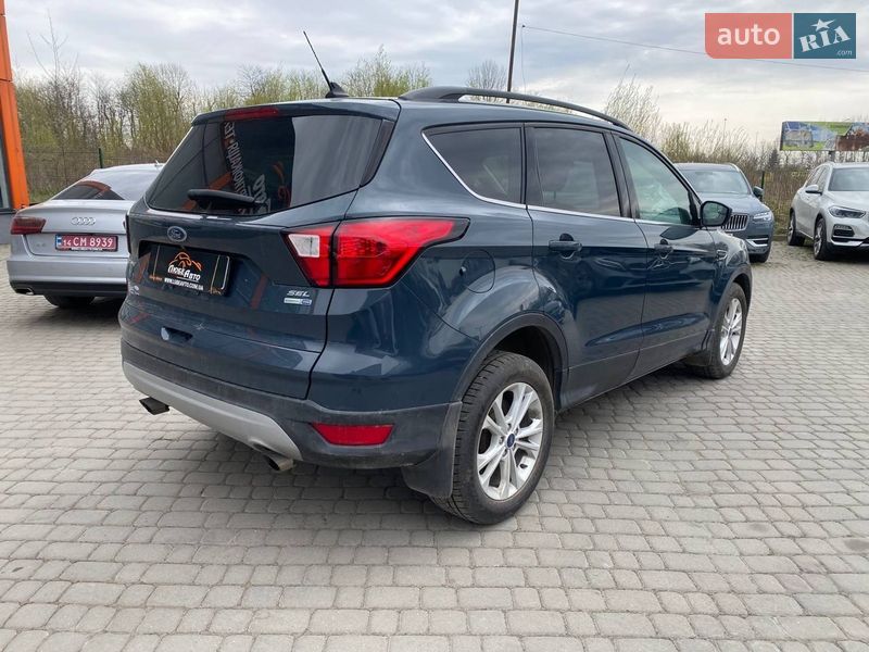Позашляховик / Кросовер Ford Escape 2019 в Львові