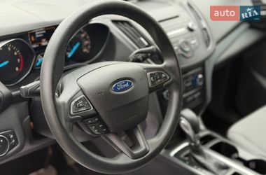 Внедорожник / Кроссовер Ford Escape 2016 в Ивано-Франковске