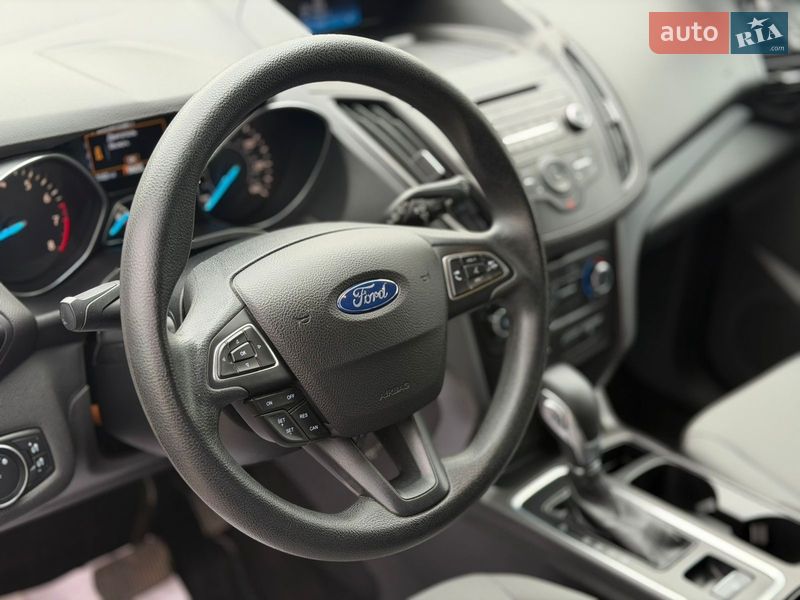 Внедорожник / Кроссовер Ford Escape 2016 в Ивано-Франковске