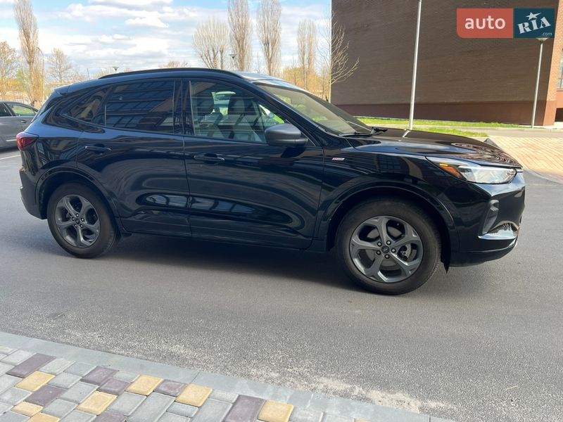 Позашляховик / Кросовер Ford Escape 2024 в Чернігові