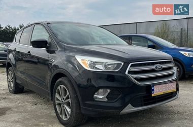 Внедорожник / Кроссовер Ford Escape 2017 в Львове