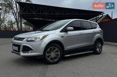 Позашляховик / Кросовер Ford Escape 2015 в Полонному