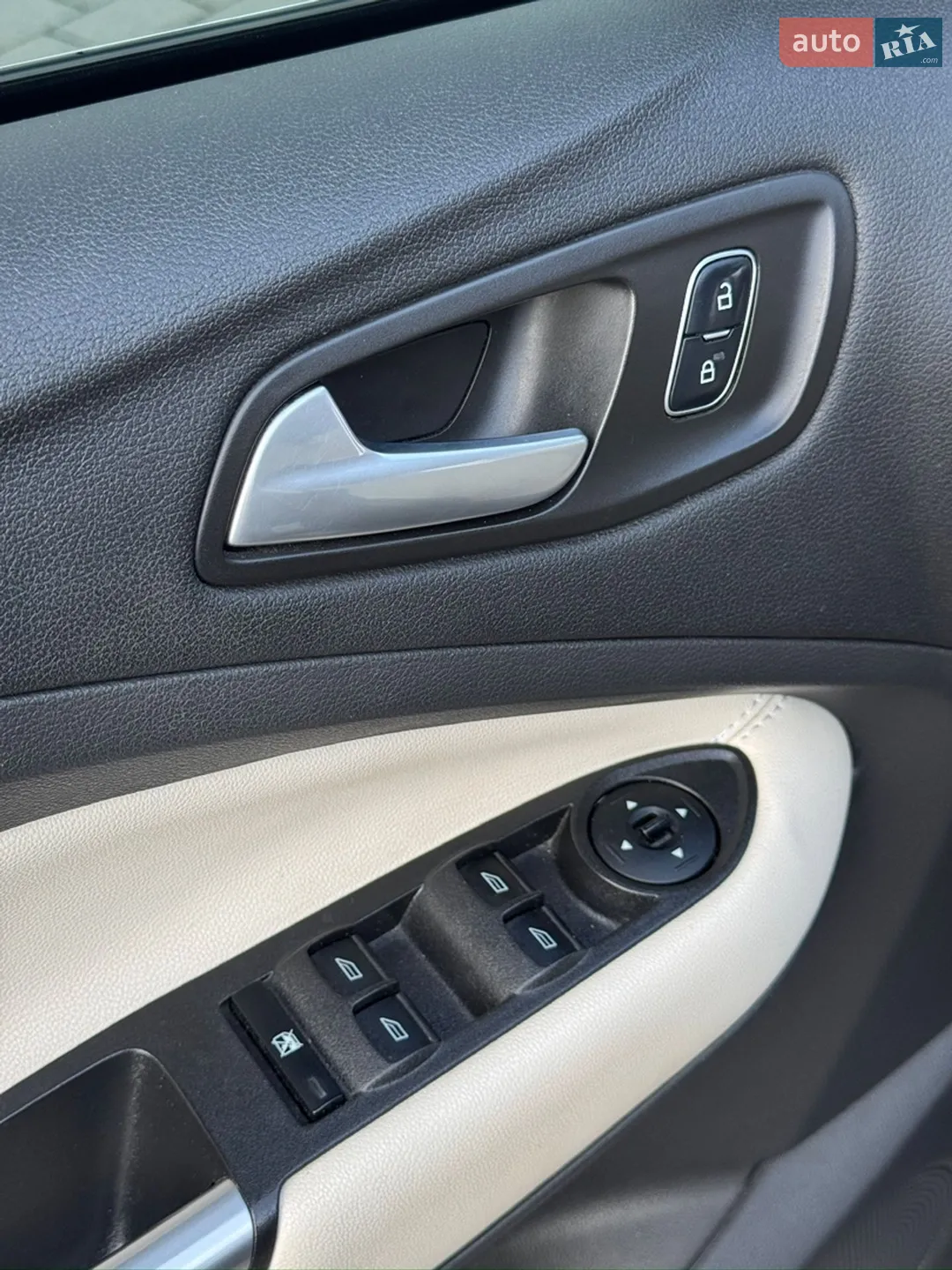 2016 Ford Escape - мініатюра 26