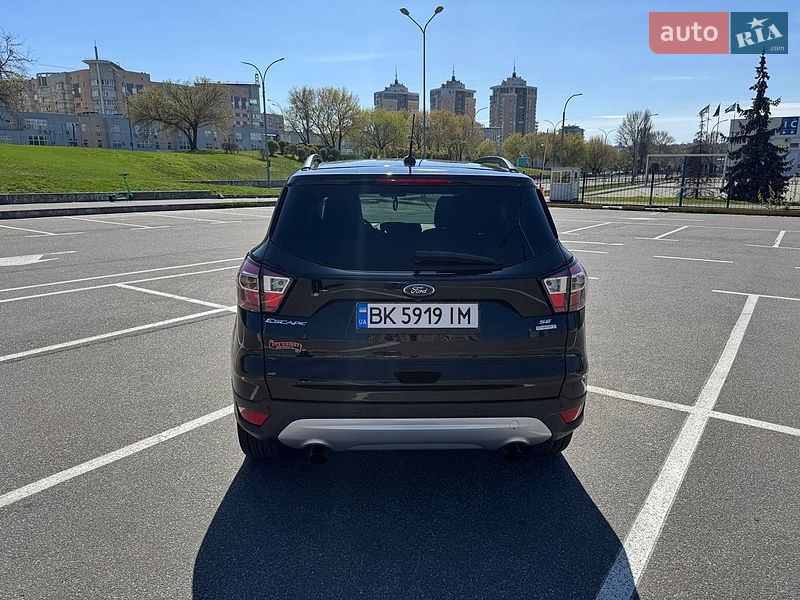 Позашляховик / Кросовер Ford Escape 2017 в Києві