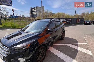 Внедорожник / Кроссовер Ford Escape 2016 в Харькове