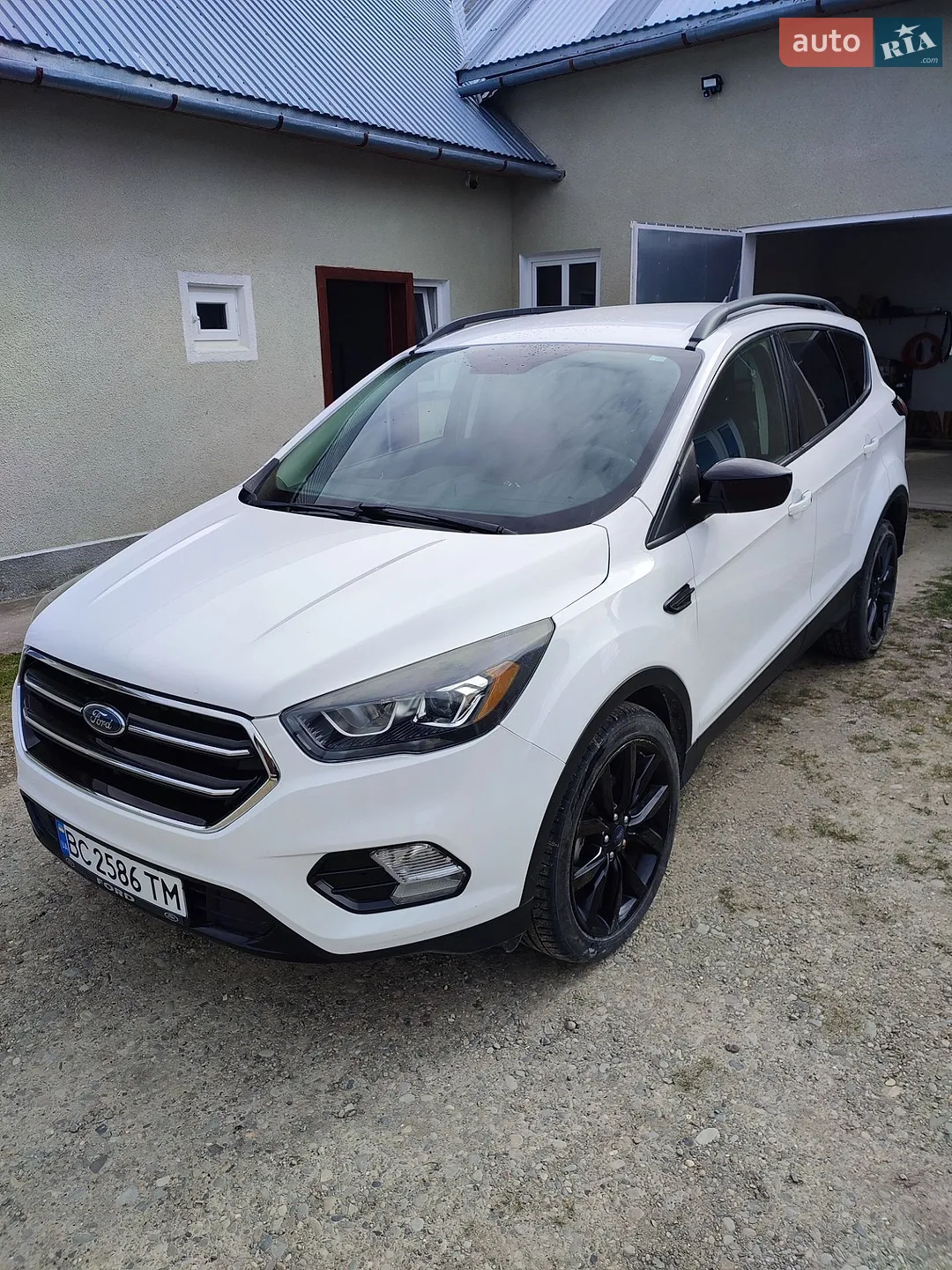 Ford Escape 2019 VIN 1FMCU0GD8KUB74948 фото оголошення 5 з 42