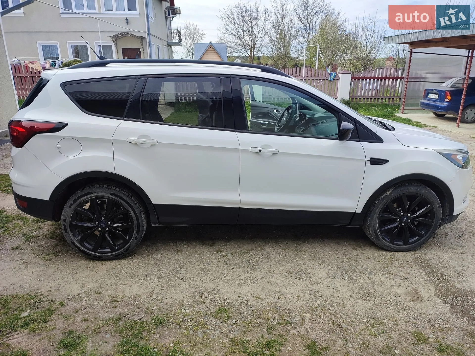 Ford Escape 2019 VIN 1FMCU0GD8KUB74948 фото оголошення 22 з 42