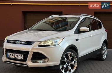 Внедорожник / Кроссовер Ford Escape 2015 в Ивано-Франковске