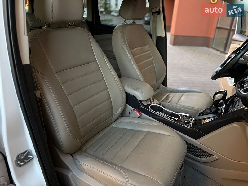 Позашляховик / Кросовер Ford Escape 2015 в Івано-Франківську