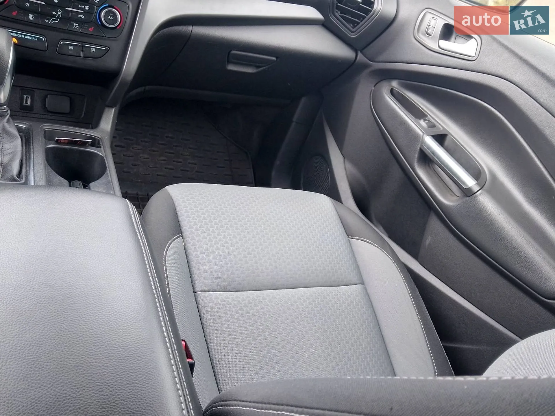 2017 Ford Escape - мініатюра 10