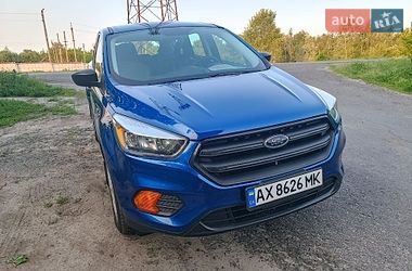 Позашляховик / Кросовер Ford Escape 2017 в Нових Санжарах
