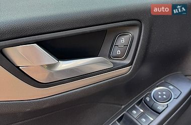 Внедорожник / Кроссовер Ford Escape 2021 в Киеве