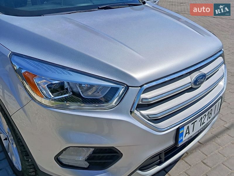 Позашляховик / Кросовер Ford Escape 2019 в Городенці