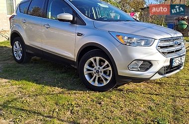 Позашляховик / Кросовер Ford Escape 2018 в Львові
