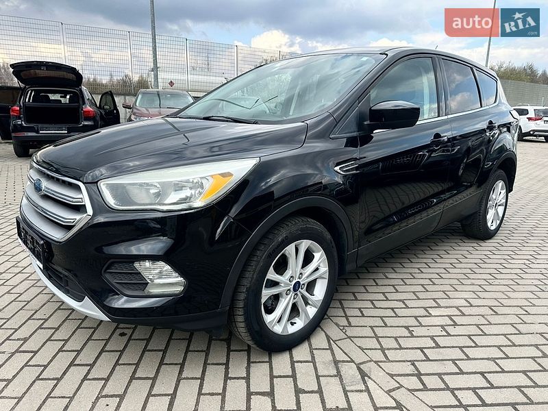 Внедорожник / Кроссовер Ford Escape 2017 в Львове