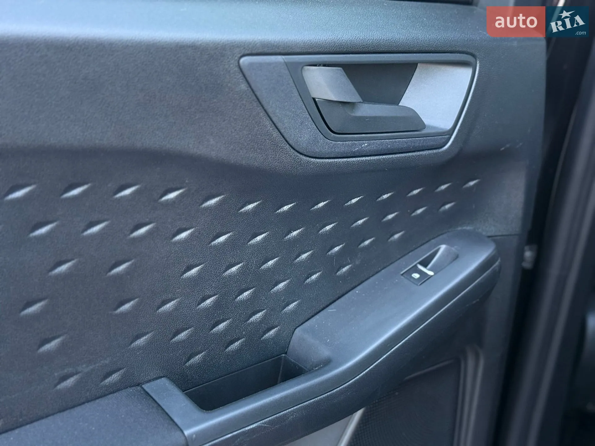 2019 Ford Escape - мініатюра 23