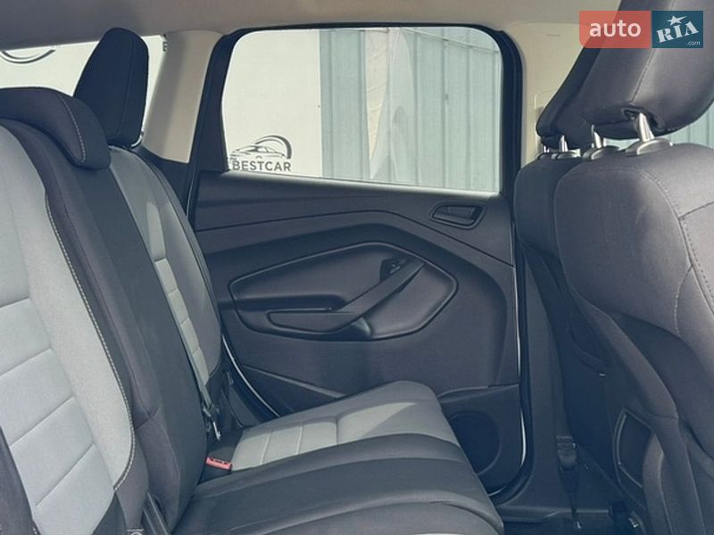 Внедорожник / Кроссовер Ford Escape 2019 в Днепре