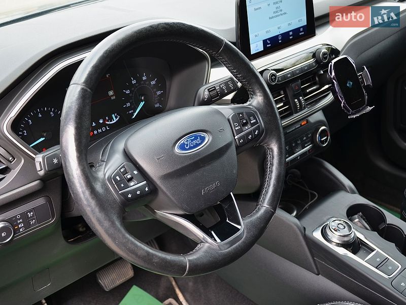 Позашляховик / Кросовер Ford Escape 2020 в Києві