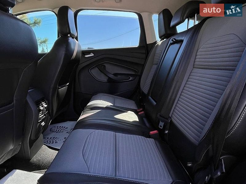 Внедорожник / Кроссовер Ford Escape 2019 в Львове