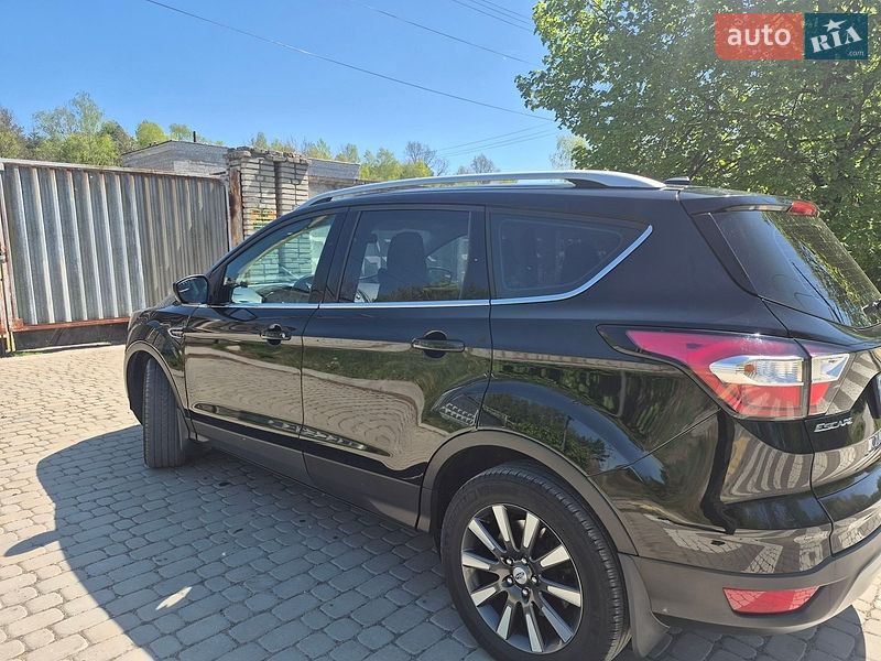 Внедорожник / Кроссовер Ford Escape 2018 в Львове