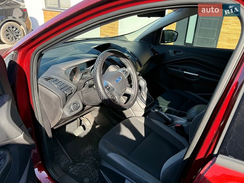 Внедорожник / Кроссовер Ford Escape 2015 в Львове