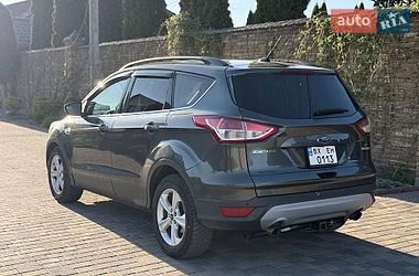 Внедорожник / Кроссовер Ford Escape 2016 в Ровно