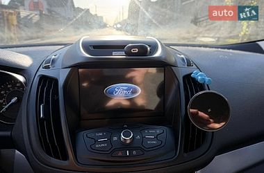 Внедорожник / Кроссовер Ford Escape 2016 в Ровно