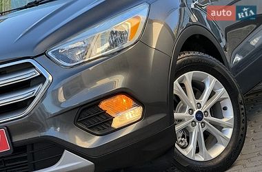 Внедорожник / Кроссовер Ford Escape 2017 в Дрогобыче
