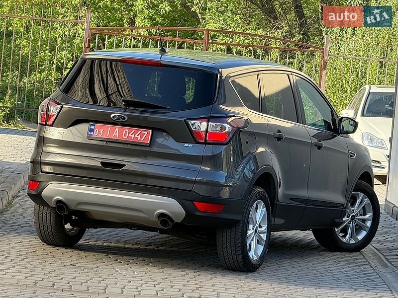 Внедорожник / Кроссовер Ford Escape 2017 в Дрогобыче
