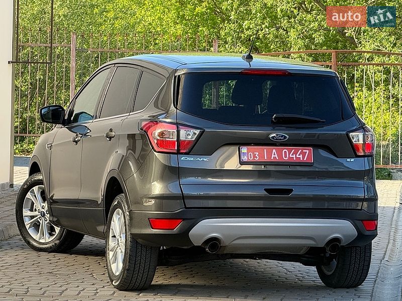 Внедорожник / Кроссовер Ford Escape 2017 в Дрогобыче