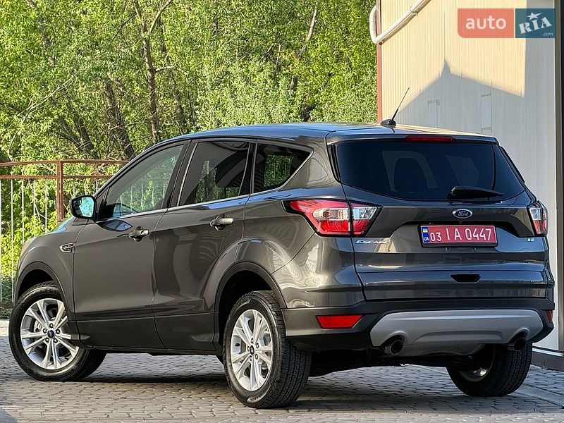Внедорожник / Кроссовер Ford Escape 2017 в Дрогобыче