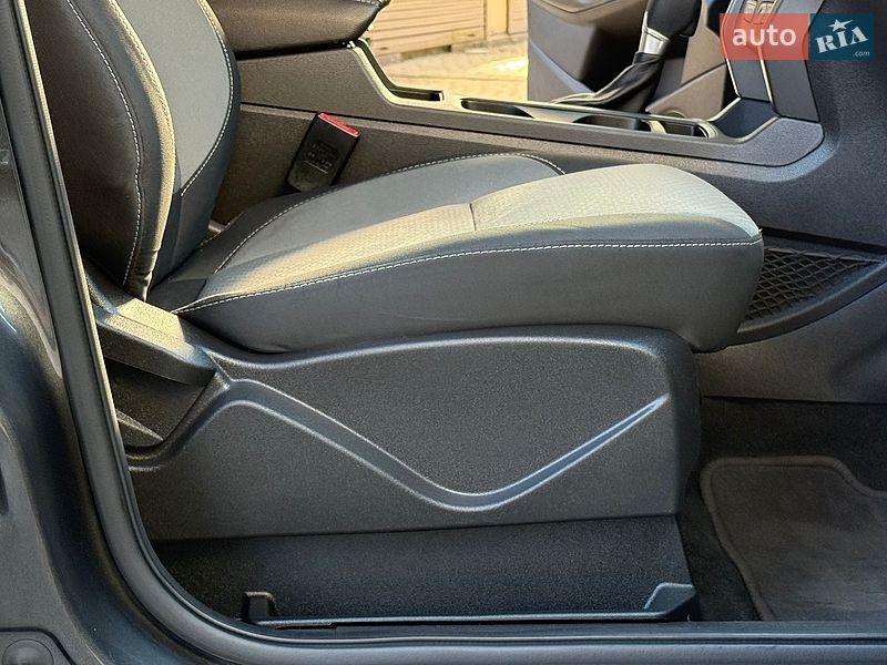 Внедорожник / Кроссовер Ford Escape 2017 в Дрогобыче