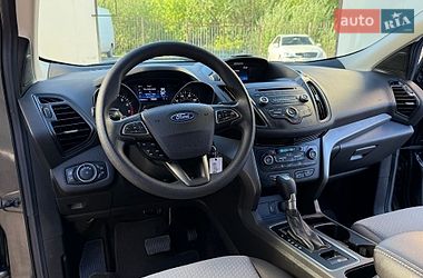 Внедорожник / Кроссовер Ford Escape 2017 в Дрогобыче