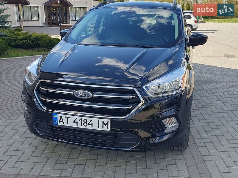 Внедорожник / Кроссовер Ford Escape 2019 в Ивано-Франковске