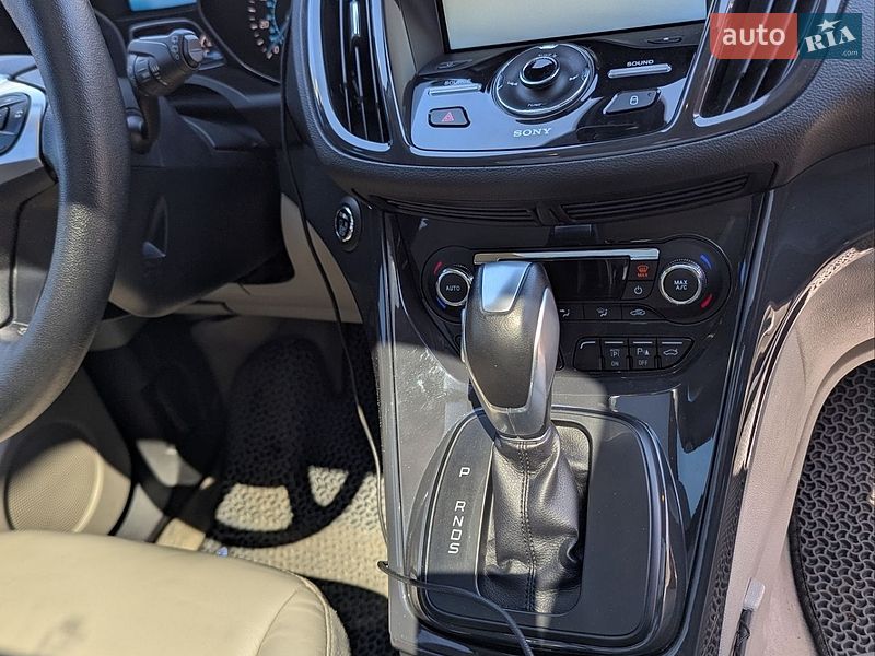 Внедорожник / Кроссовер Ford Escape 2015 в Полтаве