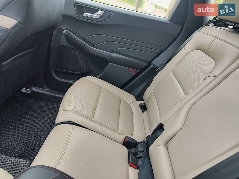 Внедорожник / Кроссовер Ford Escape 2022 в Смеле