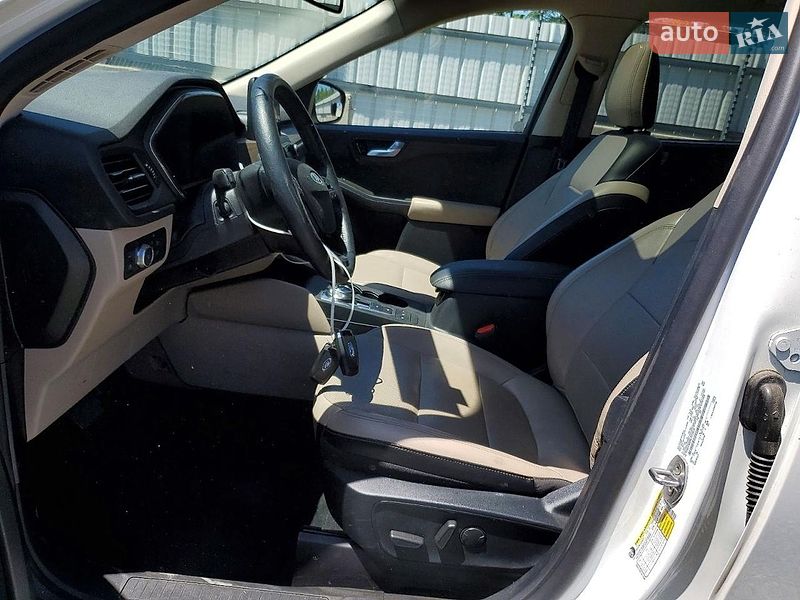 Внедорожник / Кроссовер Ford Escape 2020 в Ровно