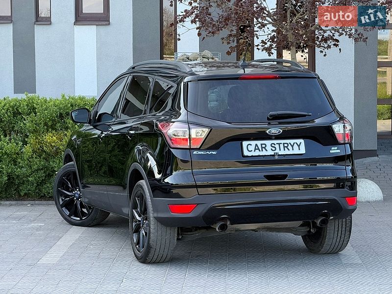 Внедорожник / Кроссовер Ford Escape 2018 в Стрые