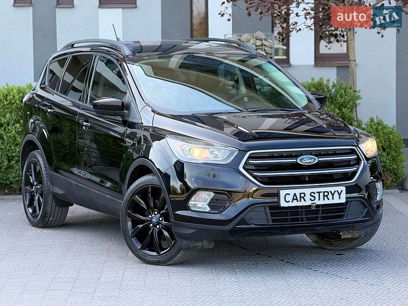 Внедорожник / Кроссовер Ford Escape 2018 в Стрые