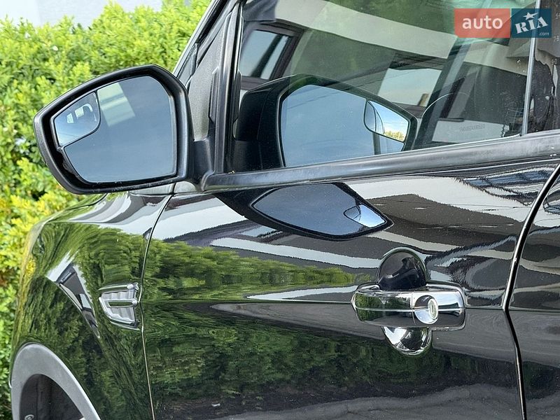 Внедорожник / Кроссовер Ford Escape 2018 в Стрые