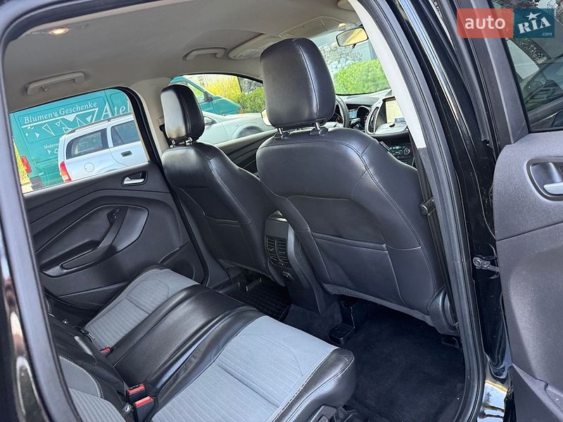 Внедорожник / Кроссовер Ford Escape 2018 в Стрые