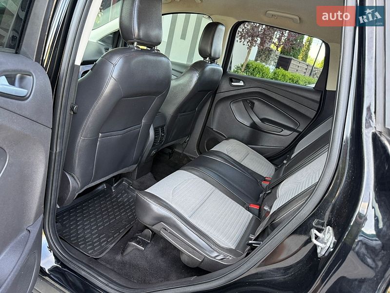 Внедорожник / Кроссовер Ford Escape 2018 в Стрые