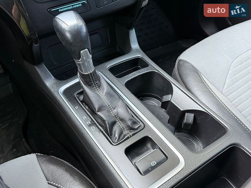 Внедорожник / Кроссовер Ford Escape 2018 в Стрые