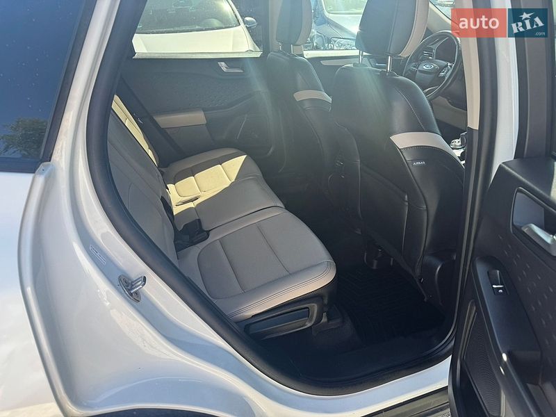 Позашляховик / Кросовер Ford Escape 2019 в Городку