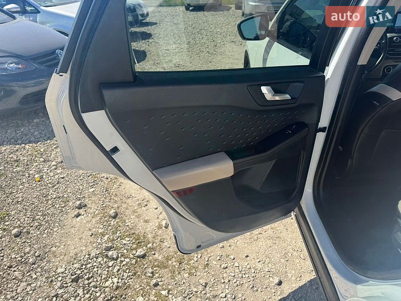 Позашляховик / Кросовер Ford Escape 2019 в Городку